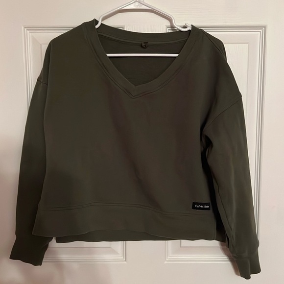Calvin Klein Sweaters - Calvin Klein Sweater